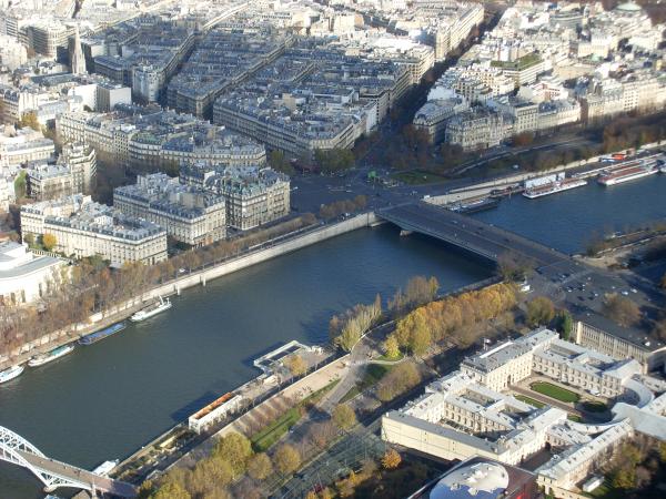 Париж с высоты Эйфелевой башни