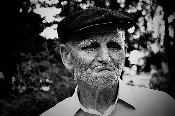 Каждый человек хранит в глубине себя сокровенные воспоминания о тех, кого он любил.