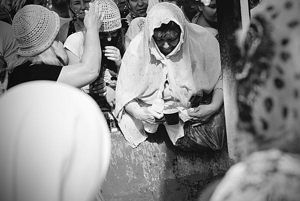 Святая вода укрепляет веру и вселяет надежду на лучшее будущее...